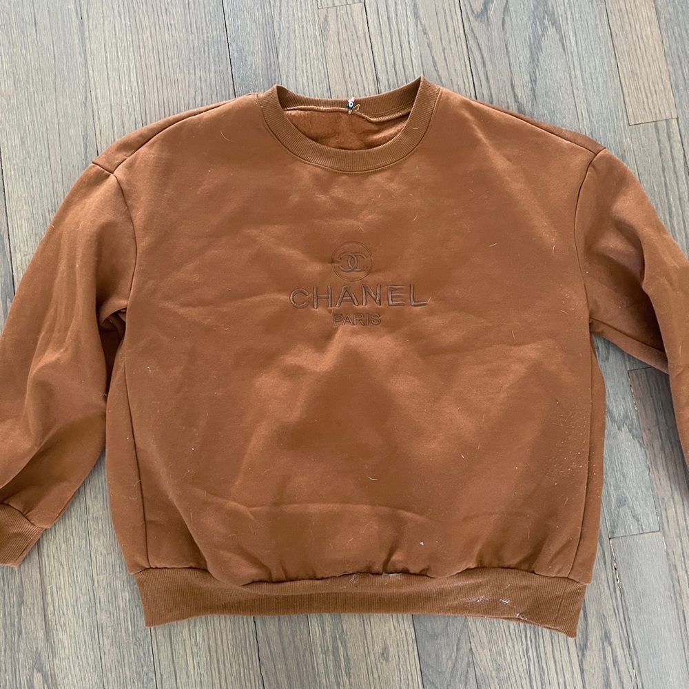 Brown designed sweatshirt